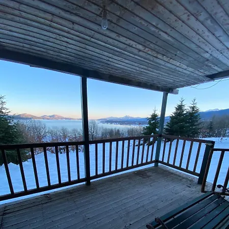 Traditional Wooden * Koutsodímos