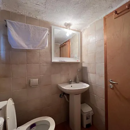 Traditional Wooden Apartment Koutsodimos