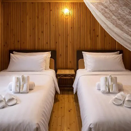 Apartment Traditional Wooden